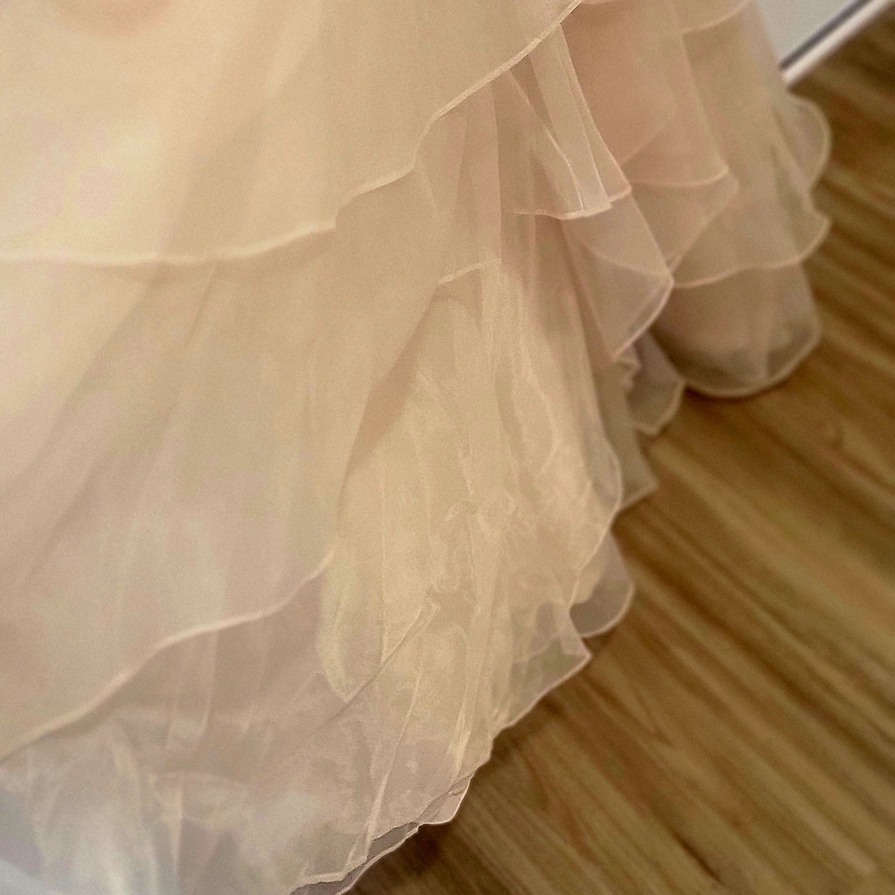Elegant Cream Ruffled Skirt - Picture 5 of 7